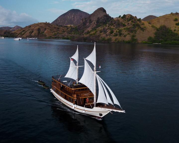 3D2N Komodo Adventure Tour in Komodo National Park